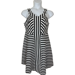 Torrid Black White Stripes Sleeveless Fit & Flare Skater Dress 
SKU0246